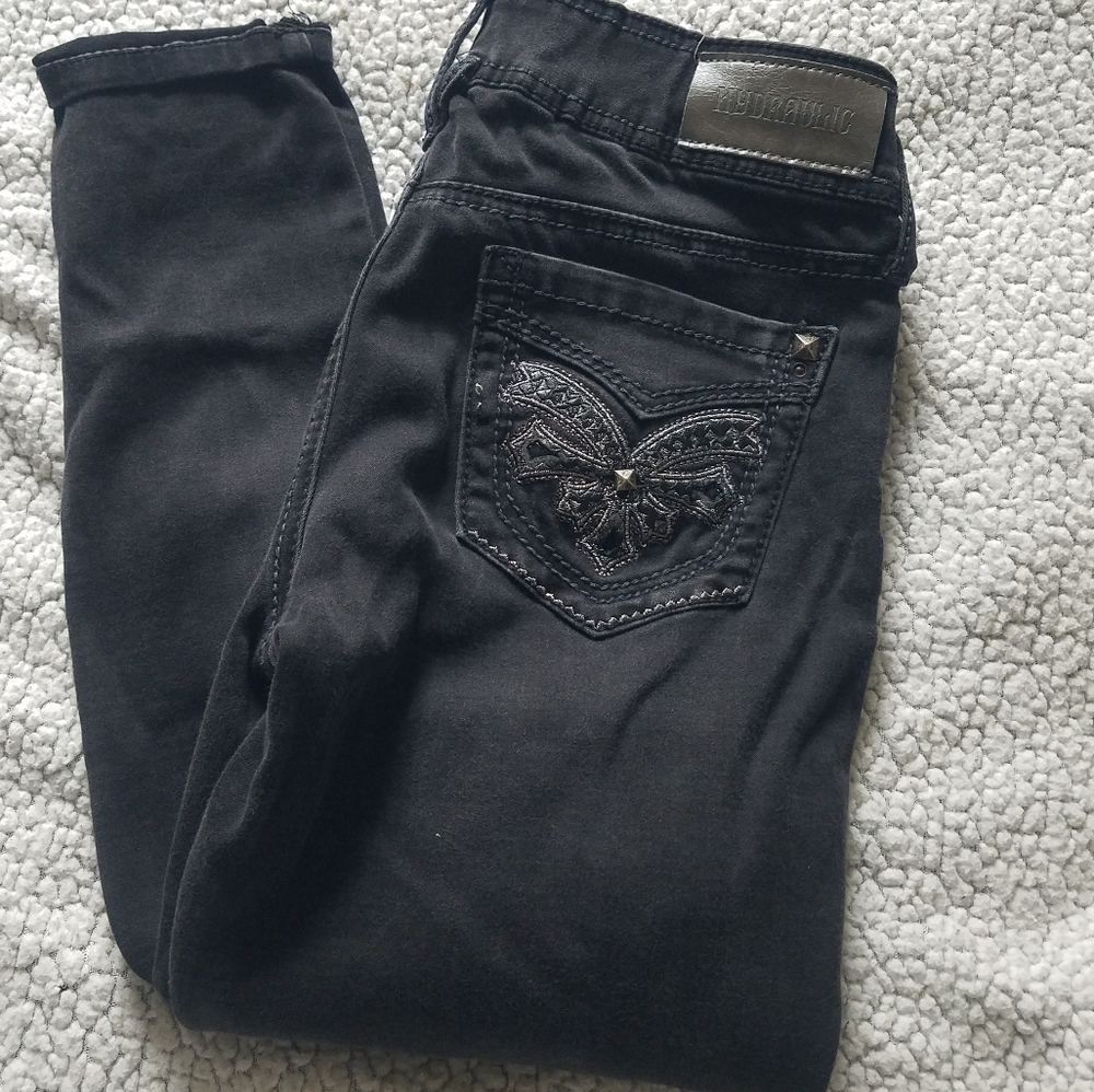 🖤 BLACK RIPPED JEANS🖤